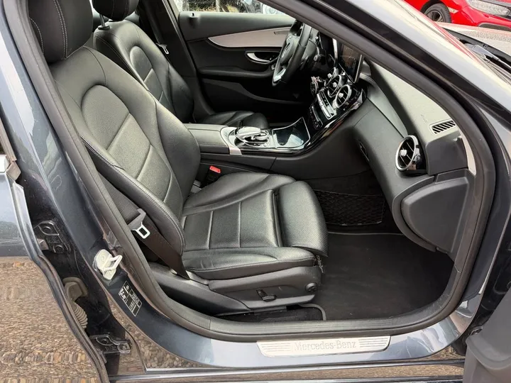 Mercedes-Benz C 220