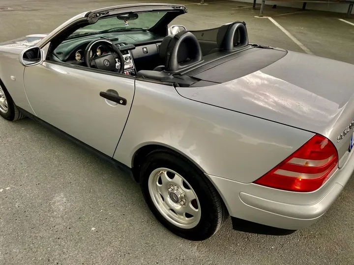 Mercedes-Benz SLK 200