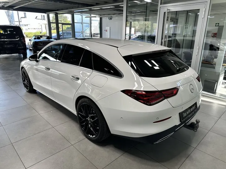 Mercedes-Benz CLA 200