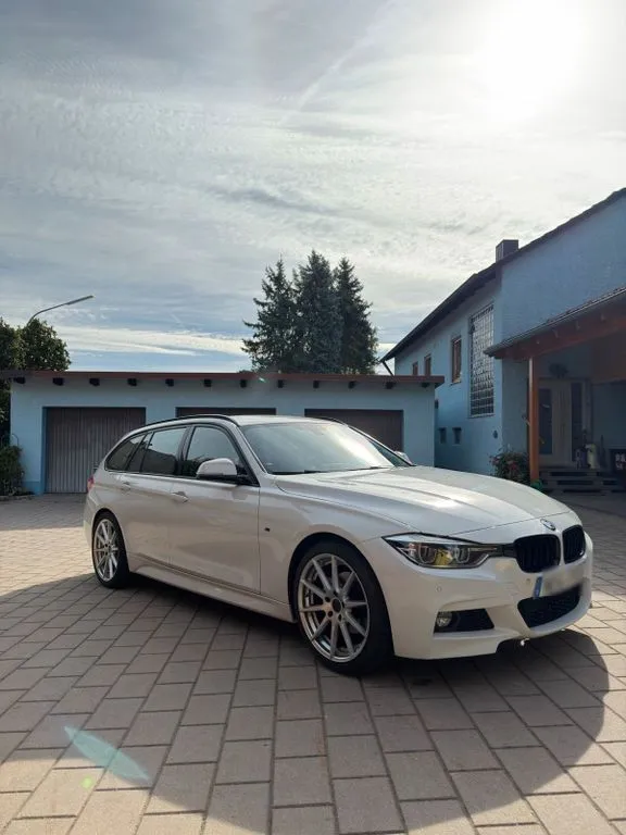 BMW 320