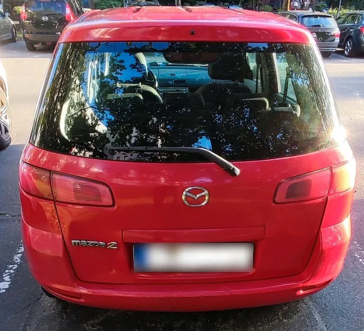 Mazda 2