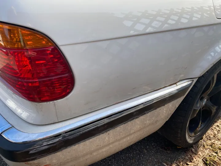 BMW 728