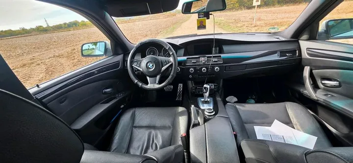 BMW 525
