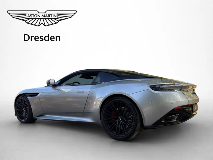Aston Martin DB12