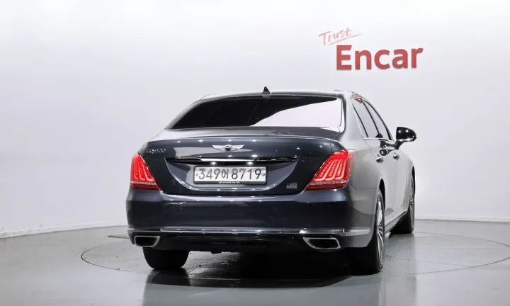 Genesis EQ900