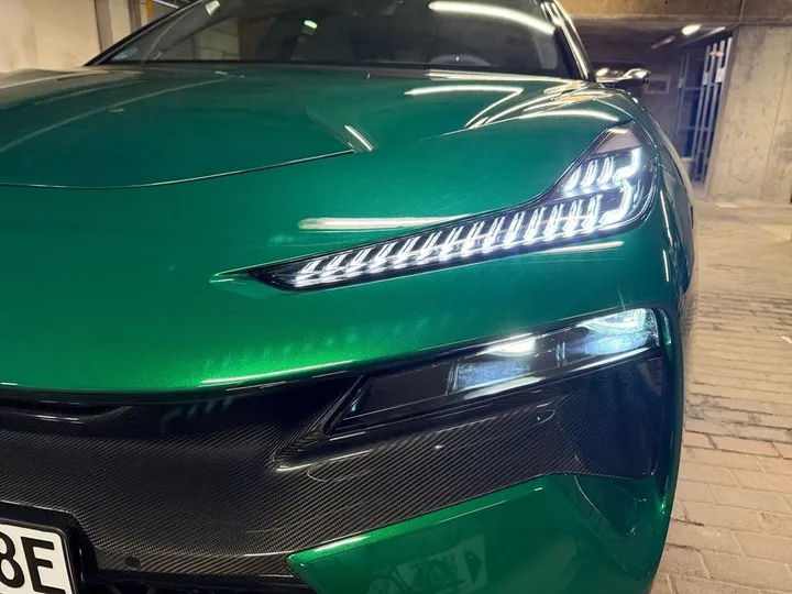 Lotus Eletre