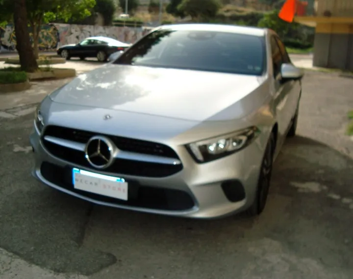 Mercedes-Benz A 220