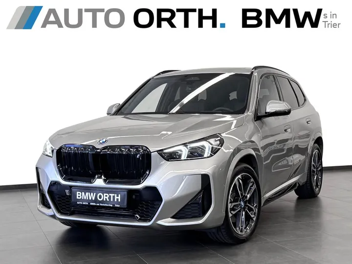 BMW iX1
