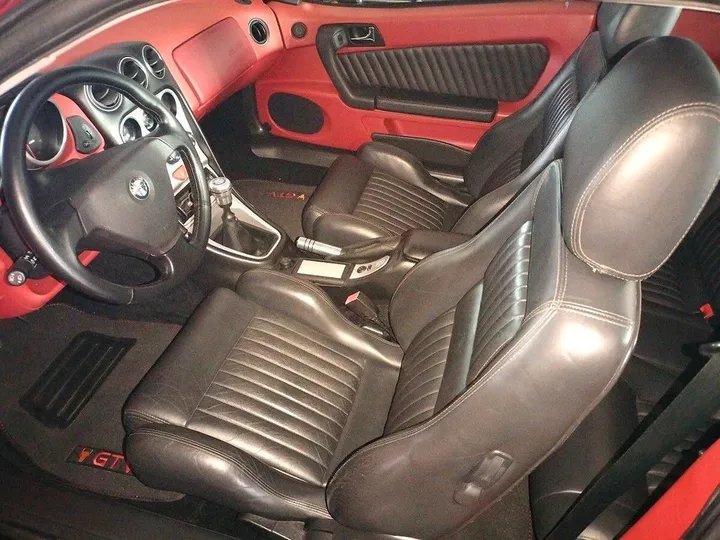 Alfa Romeo GTV