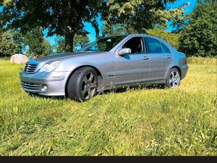 Mercedes-Benz C 220