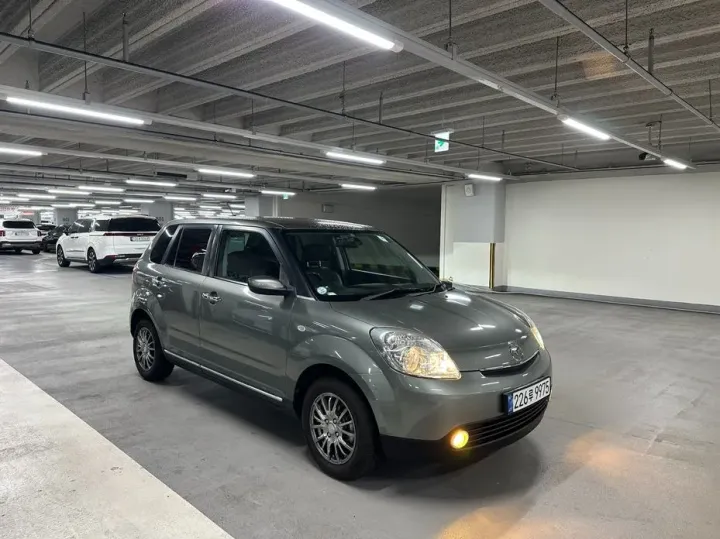 Mazda Verisa