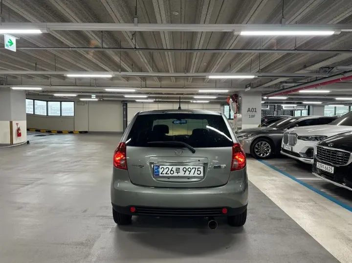 Mazda Verisa