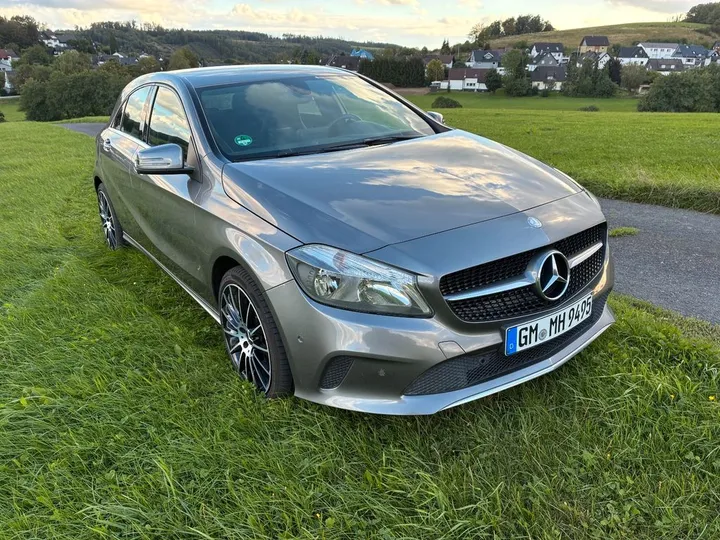 Mercedes-Benz A 180