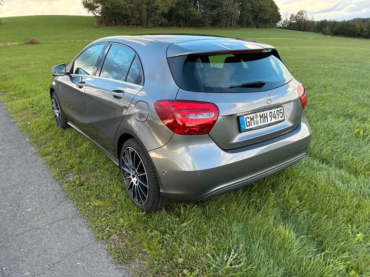 Mercedes-Benz A 180