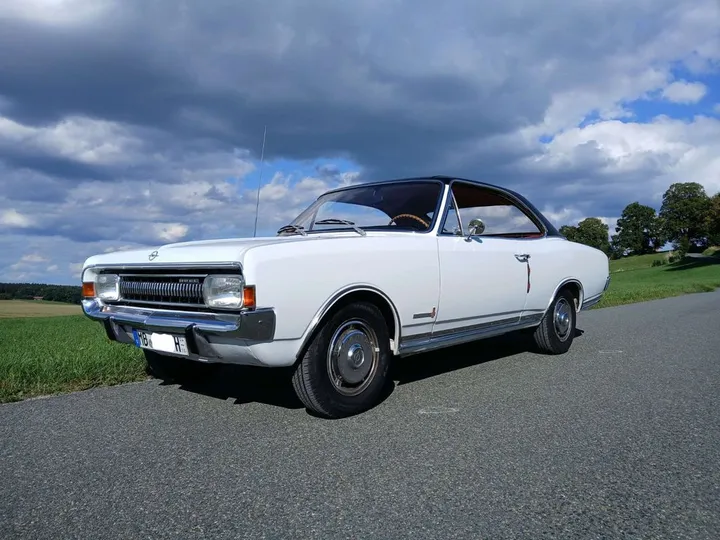 Opel Commodore