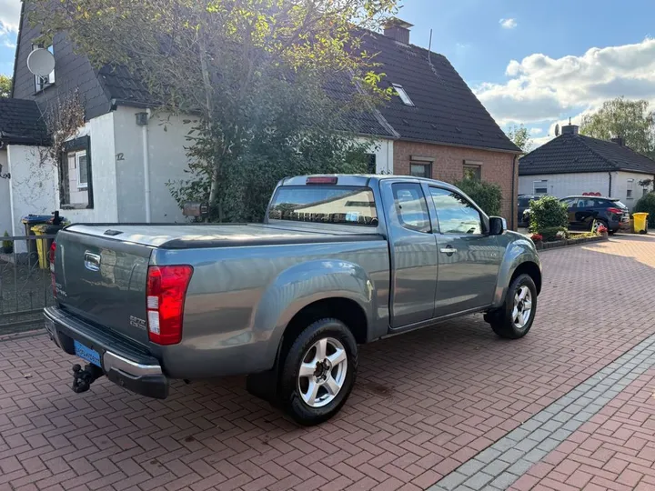 Isuzu D-Max