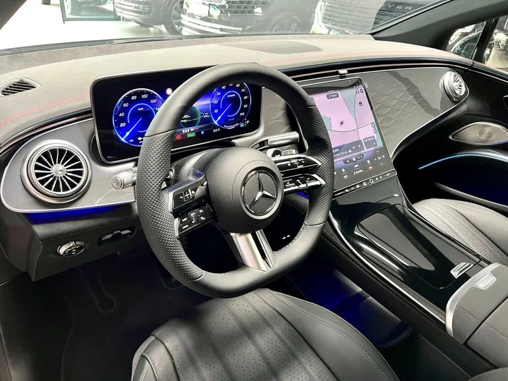 Mercedes-Benz EQS