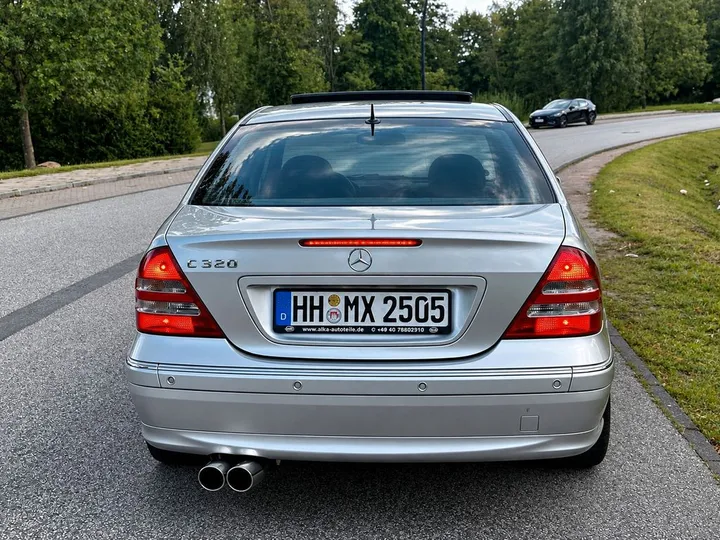 Mercedes-Benz C 320
