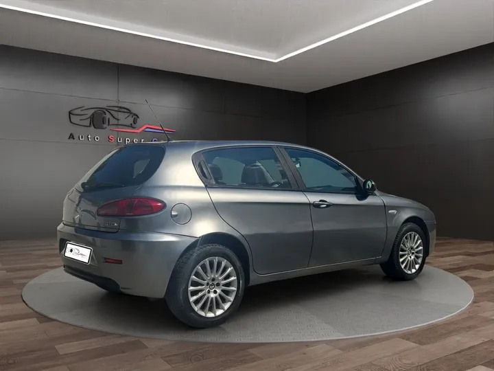 Alfa Romeo 147