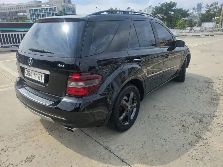 Mercedes-Benz M-class