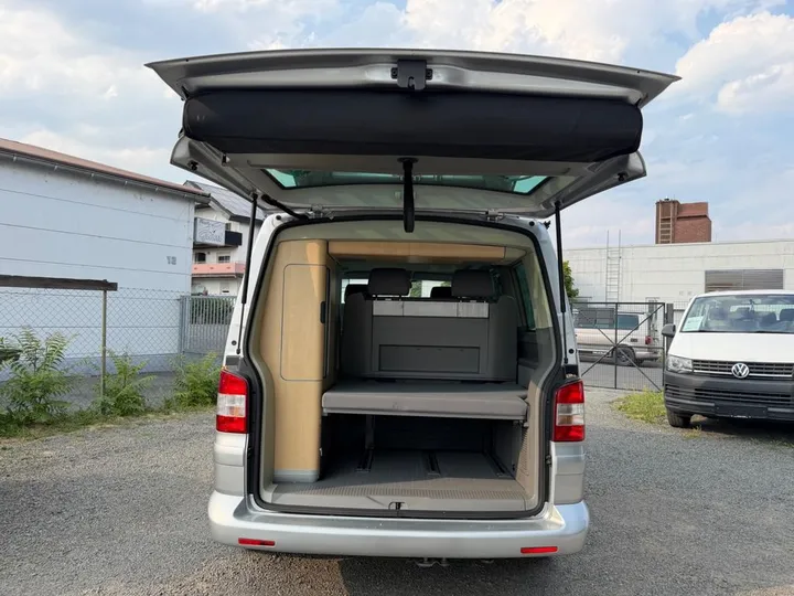 Volkswagen T5 California