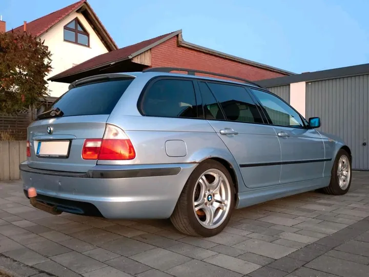 BMW 320