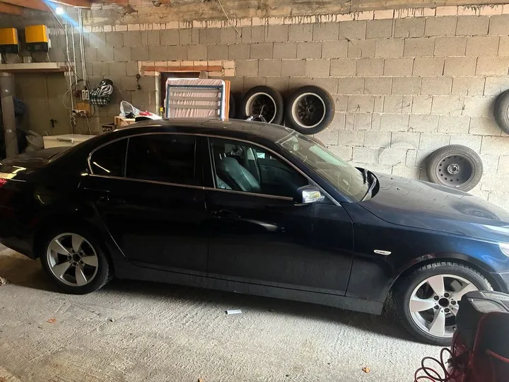 BMW 525
