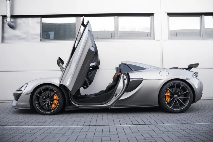 McLaren 570S
