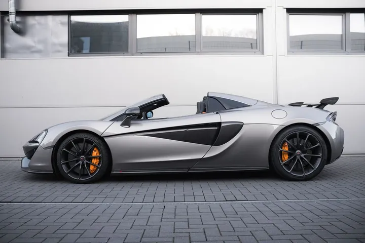 McLaren 570S