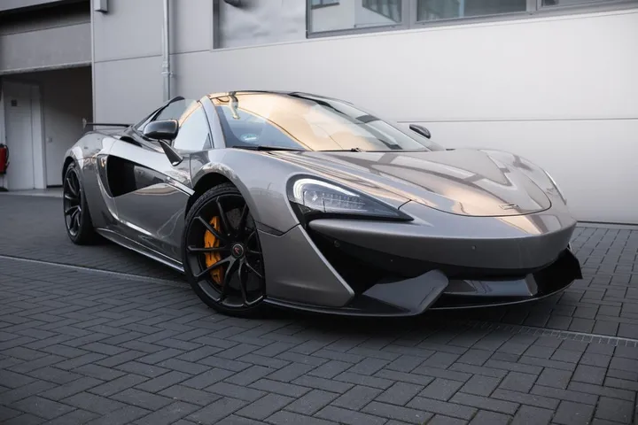 McLaren 570S