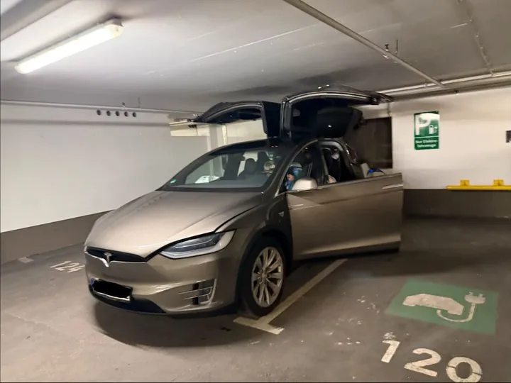 Tesla Model X