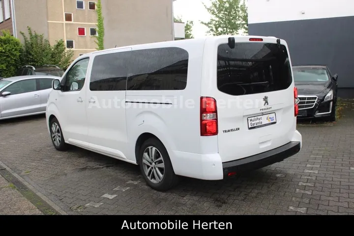 Peugeot Traveller