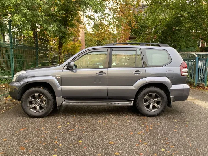 Toyota Land Cruiser
